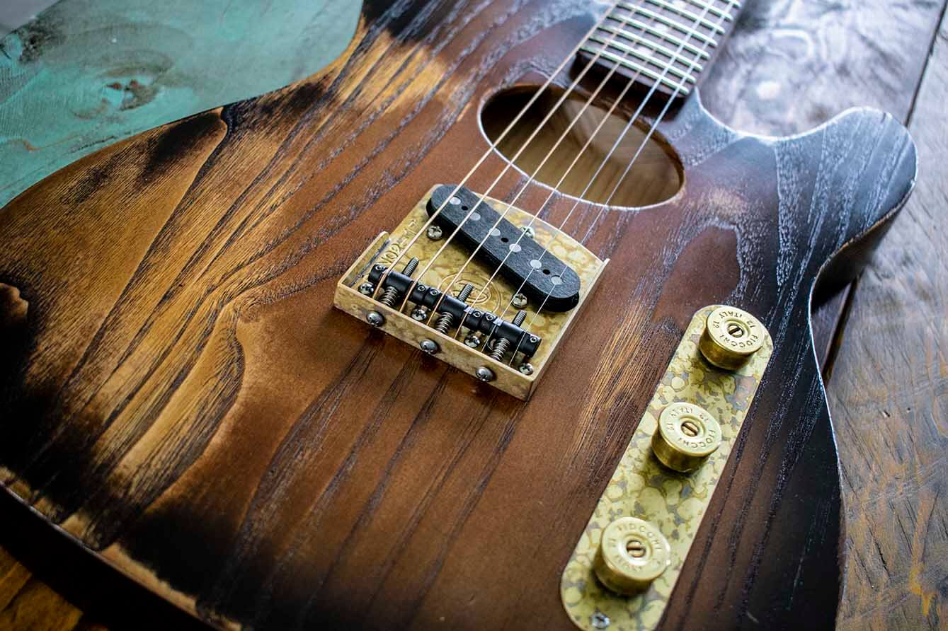 Chestnut voice with Piezo - The 850.