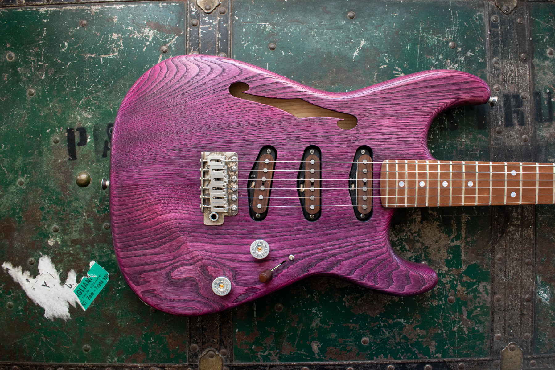 ALFA LOUNGE SSS 050 CHIANTI NO pickguard