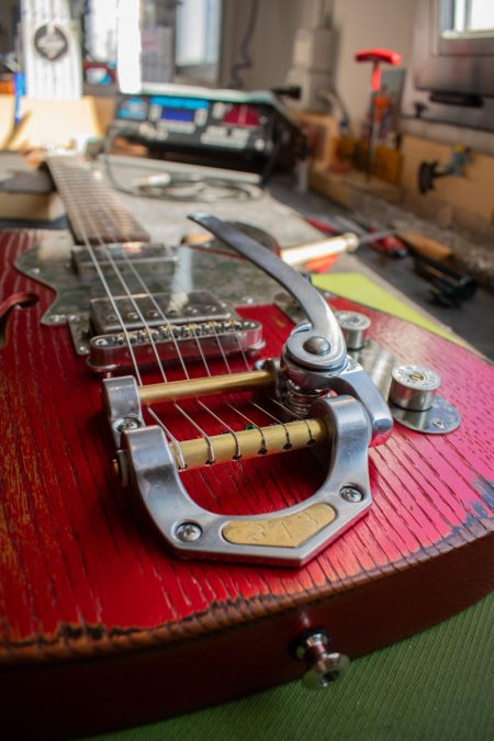 Nancy Lounge HH - 570 Sunburst Candy Apple Red - 313 bridge